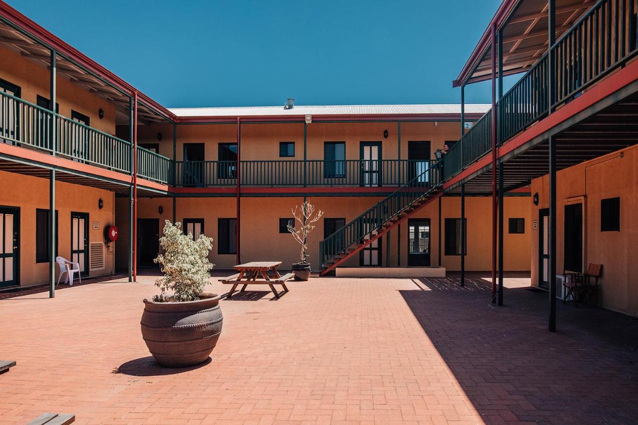 Settlers Hotel York Exterior foto
